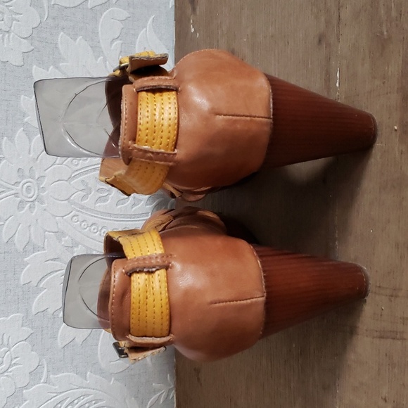 Miz Mooz size 10 Leather and wood shoes - Picture 6 of 9